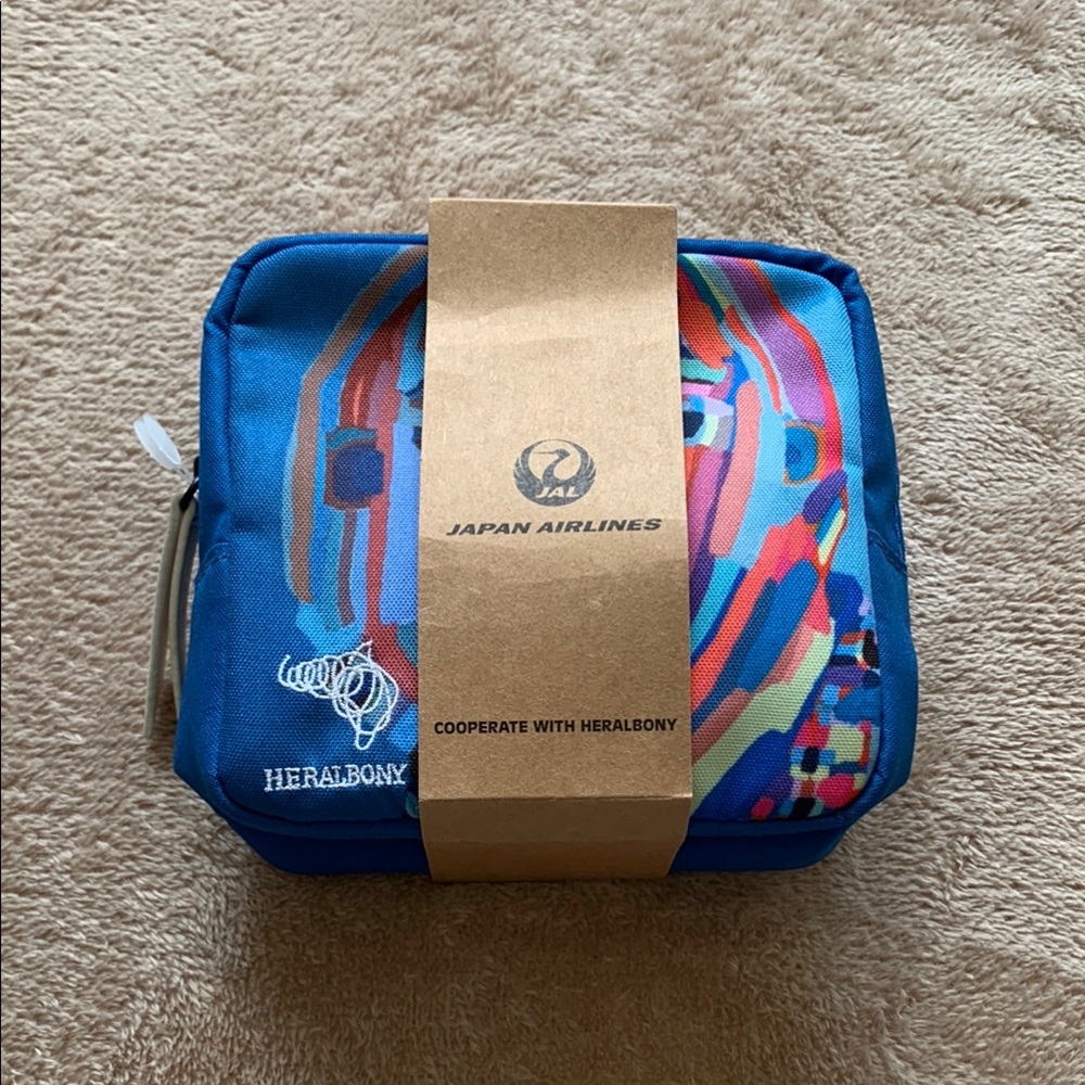 Japan Airlines toiletry bag- blue